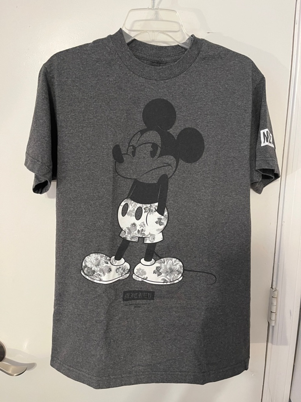 NEFF Disney, gray short sleeve, Mickey Mouse T-shirt, men’s medium
